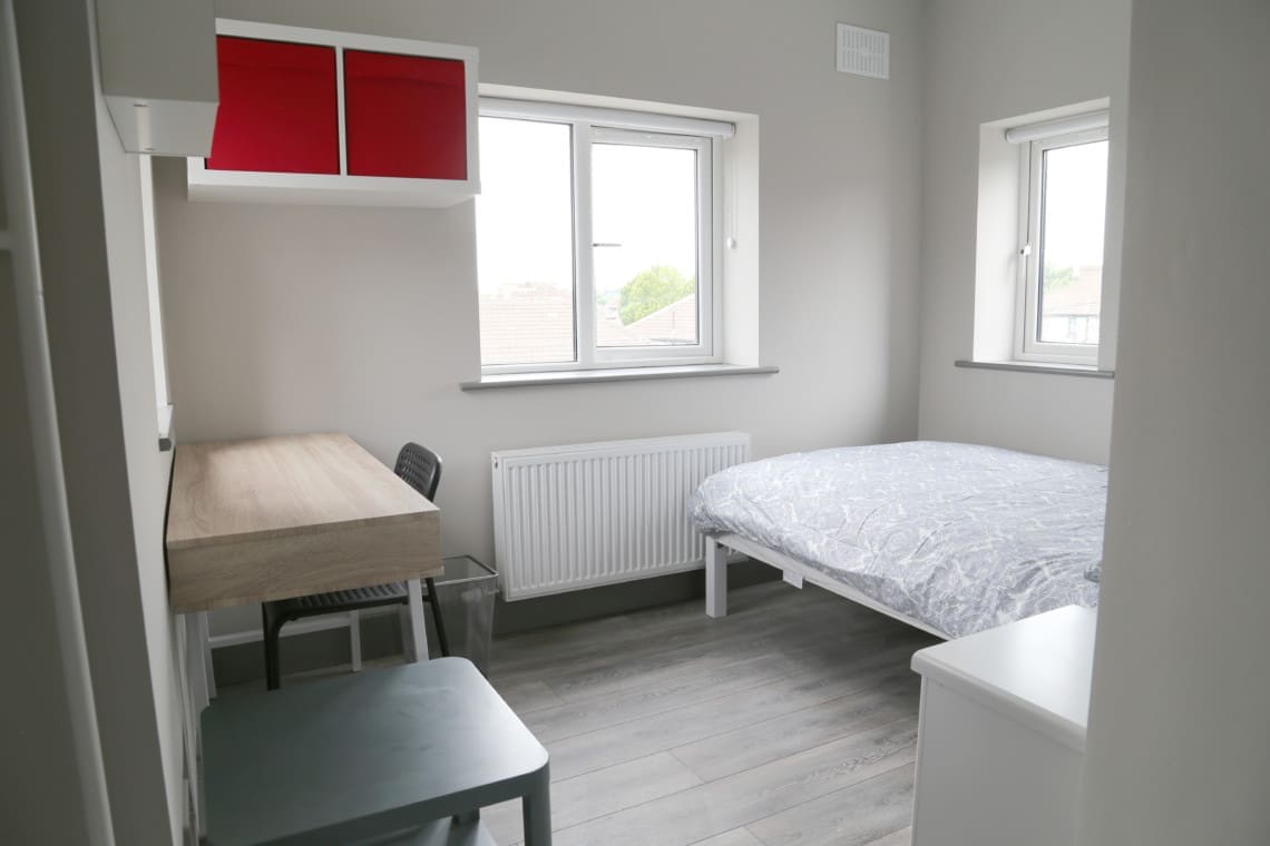 Lovely Double Room R3 with Large Desk | 4-Bedroom House in Glasnevin, Dublin