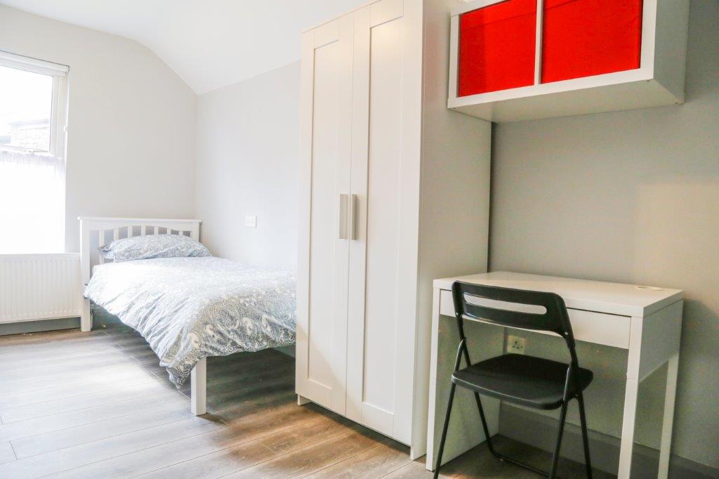 One bed for rent in a twin bedroom (4B) ensuite Dublin