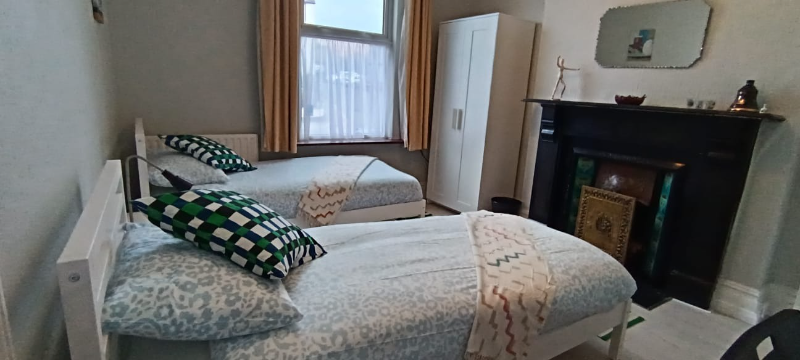 Twin Room in Glasnevin, Dublin 9 | Comfortable & Affordable Stay