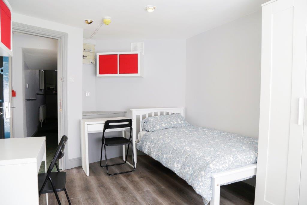 Room for rent (3A) in Dublin 15 minutes walk to centre
