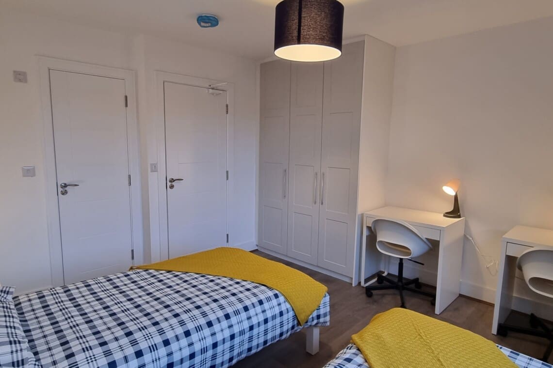 Twin Room 5A | Modern Twin Ensuite