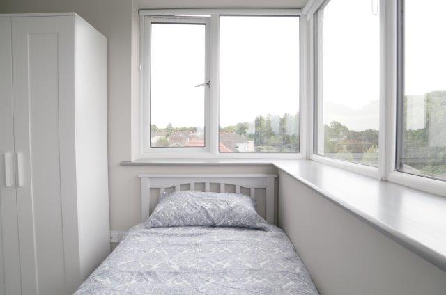 Modern twin Bedroom 1B in Modern Dublin Apartment