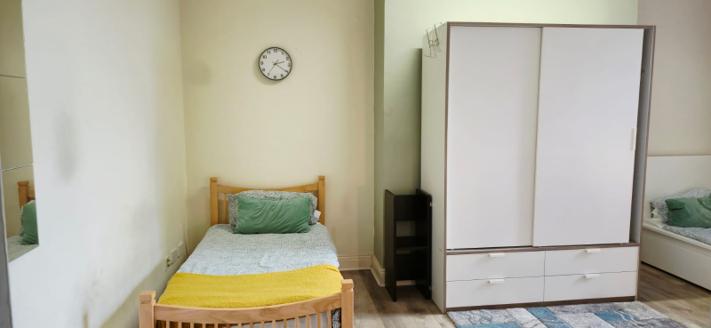 Twin Study Room 2A | Comfortable Dublin Living