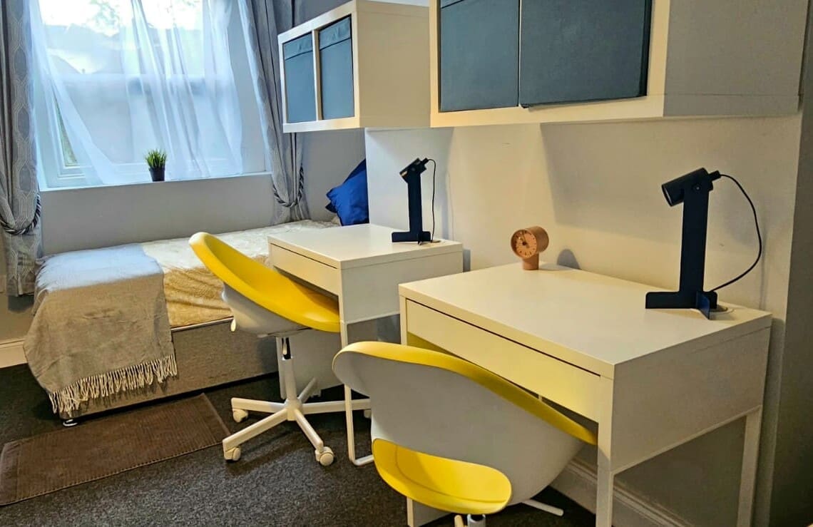 Twin Room 2B | Lively Dublin Base